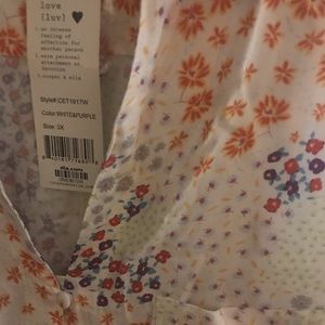 BNWT sleeveless top, small floral design